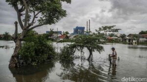 Banjir Landa 41 Desa di Bekasi, Hampir 38 Ribu Keluarga Terdampak dan Ribuan Mengungsi