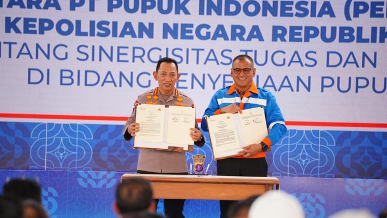 Polri Jamin Distribusi Pupuk Tepat Sasaran Demi Wujudkan Indonesia Lumbung Pangan Dunia Polri Jamin Distribusi Pupuk Tepat Sasaran Demi Wujudkan Indonesia Lumbung Pangan Dunia