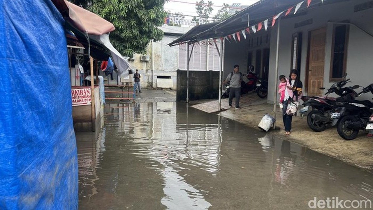 Banjir di Depan Stasiun Rawa Buaya Jakarta Barat Mulai Surut, Kondisi Terkini