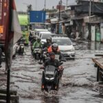 Banjir Jakarta: 28 RT dan 11 Ruas Jalan Masih Terendam Akibat Hujan Deras