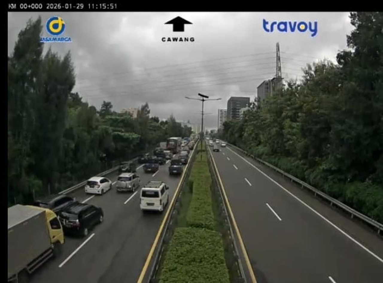 Arus Kendaraan dari Tol Cikampek dan Jagorawi Lumpuhkan Lalu Lintas Cawang