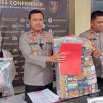 Tujuh Perampok Minimarket Dibekuk di Pandeglang, Ratusan Bungkus Rokok Disita Polisi