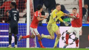 Anatoliy Trubin Cetak Gol di Liga Champions, Melengkapi Daftar 5 Kiper Pencetak Gol