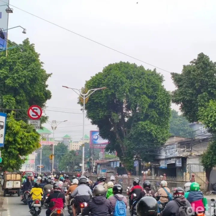Usai Libur Panjang, Lalin Jakarta Kembali Padat di Sejumlah Titik Pagi Ini