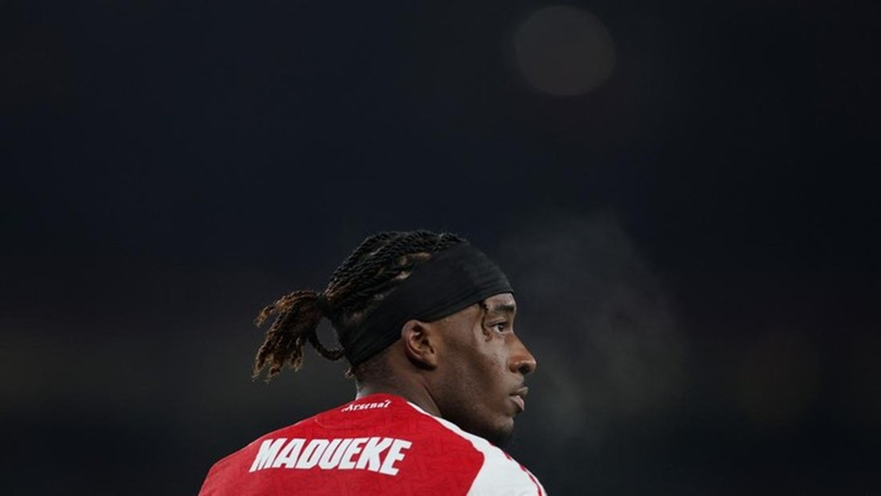 Noni Madueke Jadi Cibiran Usai Tendangan Melambung Tinggi di Laga Arsenal vs Kairat Noni Madueke Jadi Cibiran Usai Tendangan Melambung Tinggi di Laga Arsenal vs Kairat