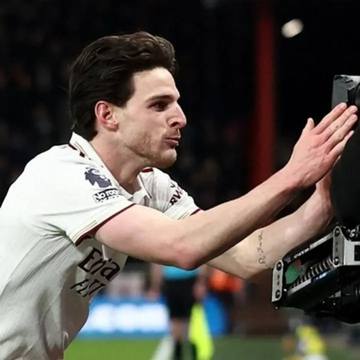 Dua Gol Declan Rice Lampiaskan Kekecewaan Usai Absen, Arsenal Jauhi Man City