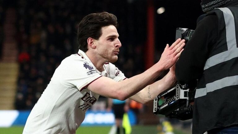 Dua Gol Declan Rice Lampiaskan Kekecewaan Usai Absen, Arsenal Jauhi Man City Dua Gol Declan Rice Lampiaskan Kekecewaan Usai Absen, Arsenal Jauhi Man City