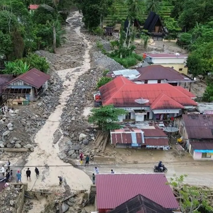 Warga Agam Dilanda Ketakutan Akibat Ancaman Banjir Bandang Susulan di Sungai Muaro Pisang