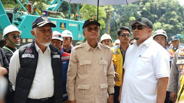 Menteri PU Setujui Pembangunan Jalan Bayang-Alahan Panjang Pakai APBN Menteri PU Setujui Pembangunan Jalan Bayang-Alahan Panjang Pakai APBN