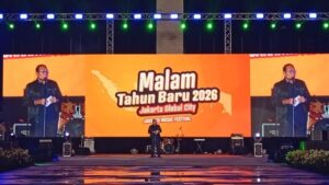 Malam Tahun Baru di Lapangan Banteng: Pesta Musik Berbalut Donasi untuk Korban Bencana