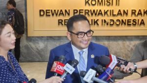 Ketua Komisi II DPR Tolak Penghapusan Ambang Batas Parlemen, Sebut Keniscayaan Institusionalisasi Parpol