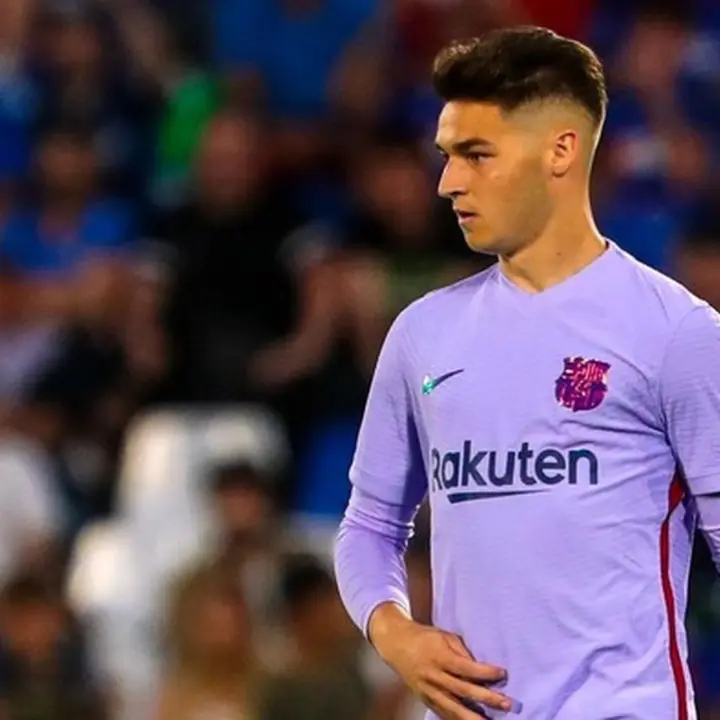 Barcelona Berharap Cuan dari Mika Mármol, Potensi Jual ke Klub Lain
