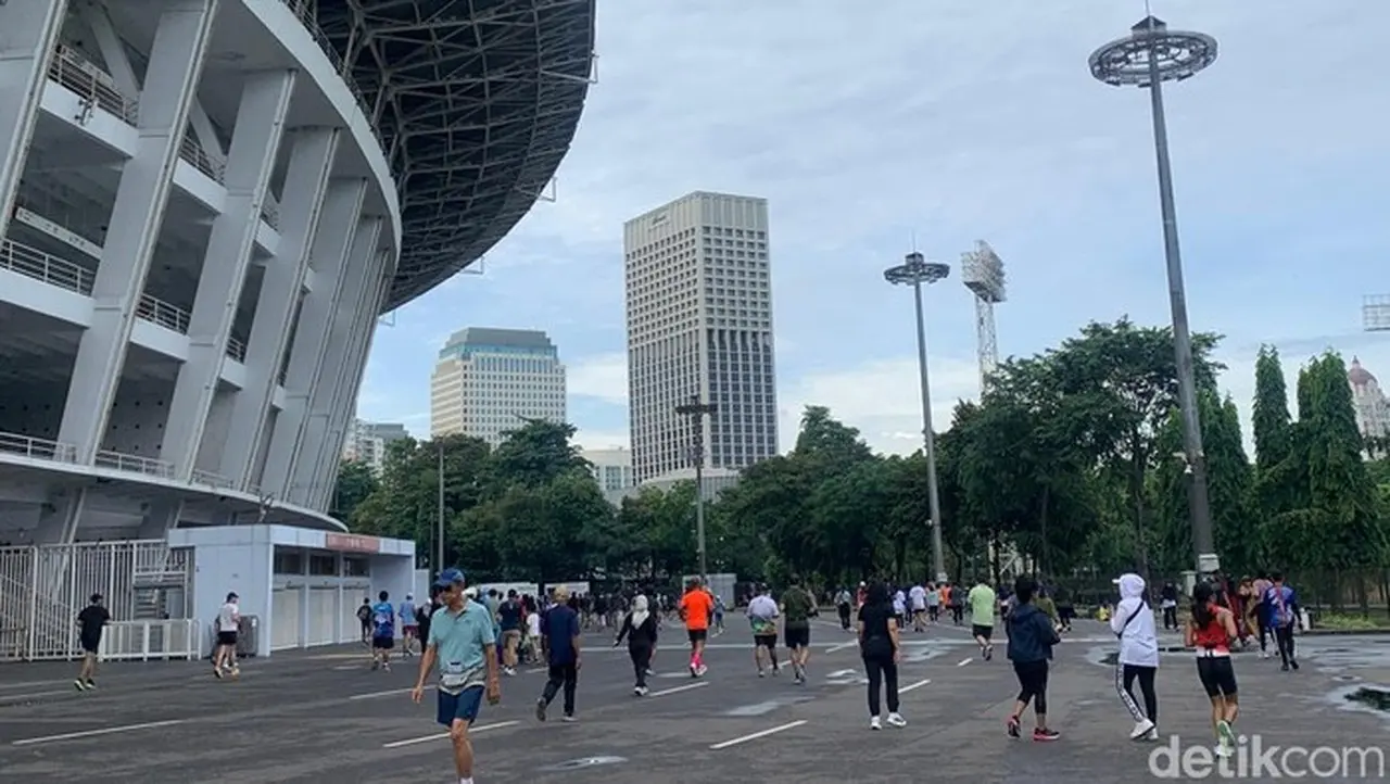 Warga Lari Pagi Di Gbk Saat Awal Tahun Baru (foto: Mulia Budi/detikcom)