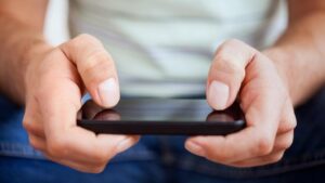 Disdik Banten Larang Siswa dan Guru Gunakan Ponsel di Lingkungan Sekolah