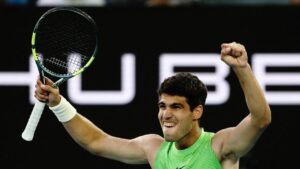 Carlos Alcaraz Tantang Novak Djokovic di Final Australia Open 2026