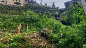 Tebing Citeureup Bogor Retak 20 Meter, 21 Rumah Warga Terancam Longsor