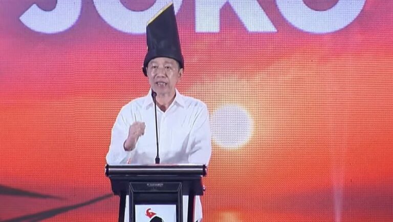 Jokowi Beri Dukungan Penuh untuk PSI: Target Besar, Mesin Harus Besar! Jokowi Beri Dukungan Penuh untuk PSI: Target Besar, Mesin Harus Besar!