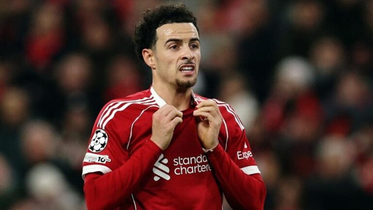 Rumor Panas Liverpool: Curtis Jones Diduga Ribut dengan Pelatih Baru Arne Slot Rumor Panas Liverpool: Curtis Jones Diduga Ribut dengan Pelatih Baru Arne Slot