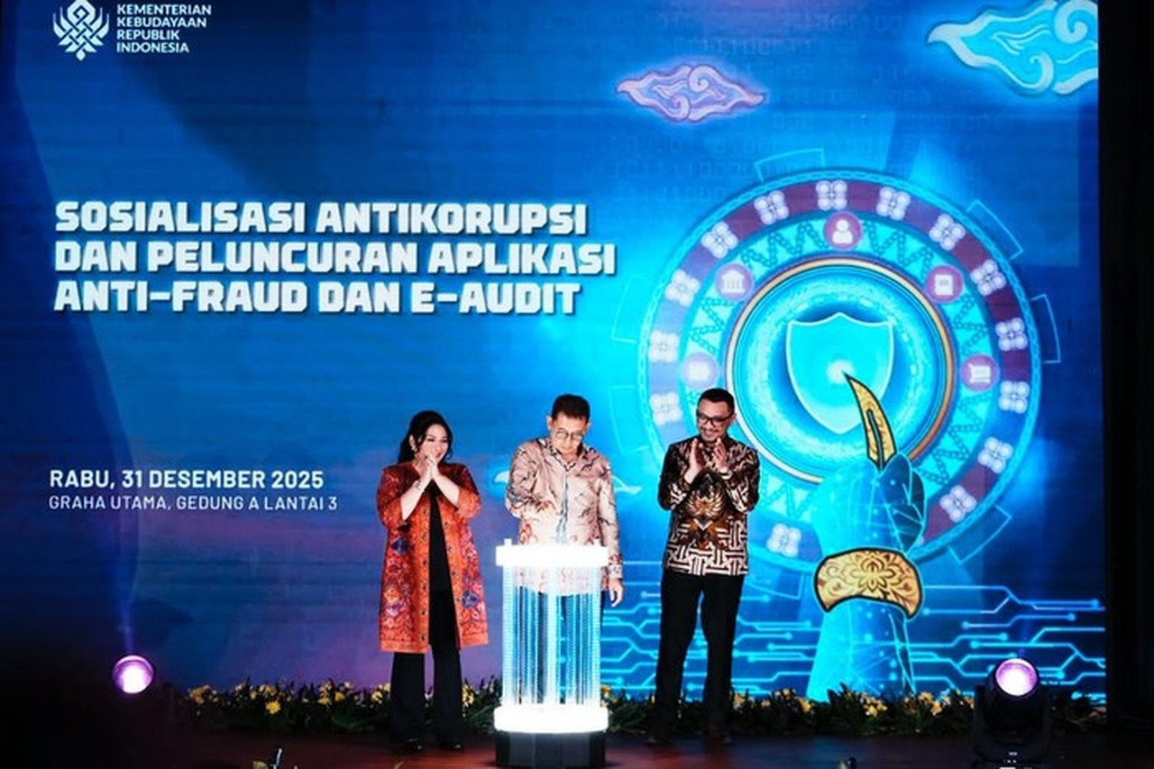 Kemenbud Luncurkan Aplikasi SAMAN dan BIMA untuk Perkuat Pengawasan Berbasis Digital Kemenbud Luncurkan Aplikasi SAMAN dan BIMA untuk Perkuat Pengawasan Berbasis Digital