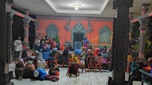 Santri di Bali Belajar Tanpa Meja dan Buku Layak Pasca Banjir Bandang, Butuh Uluran Tangan