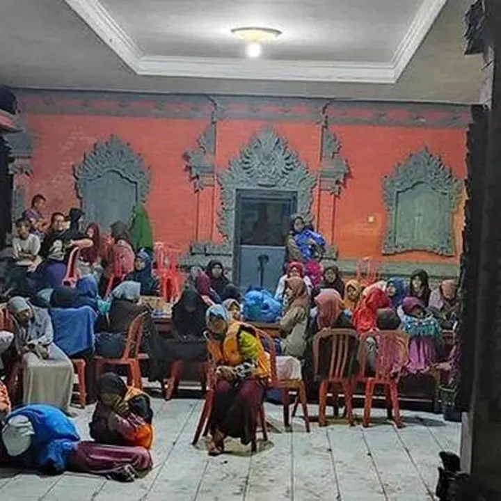 Santri di Bali Belajar Tanpa Meja dan Buku Layak Pasca Banjir Bandang, Butuh Uluran Tangan