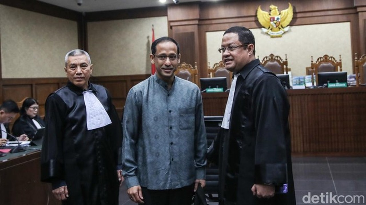Pengacara Protes Nadiem Makarim Dibawa Pergi Jaksa Saat Sidang Diskors, Singgung Hak Asasi Pengacara Protes Nadiem Makarim Dibawa Pergi Jaksa Saat Sidang Diskors, Singgung Hak Asasi