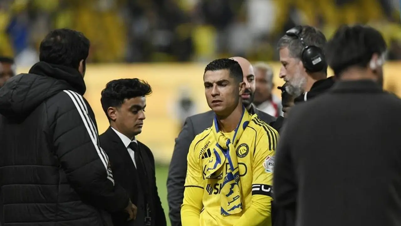 Cristiano Ronaldo Diminta Meninggalkan Al Nassr Setelah Puasa Gelar 3 Tahun. (foto: Reuters/stringer)