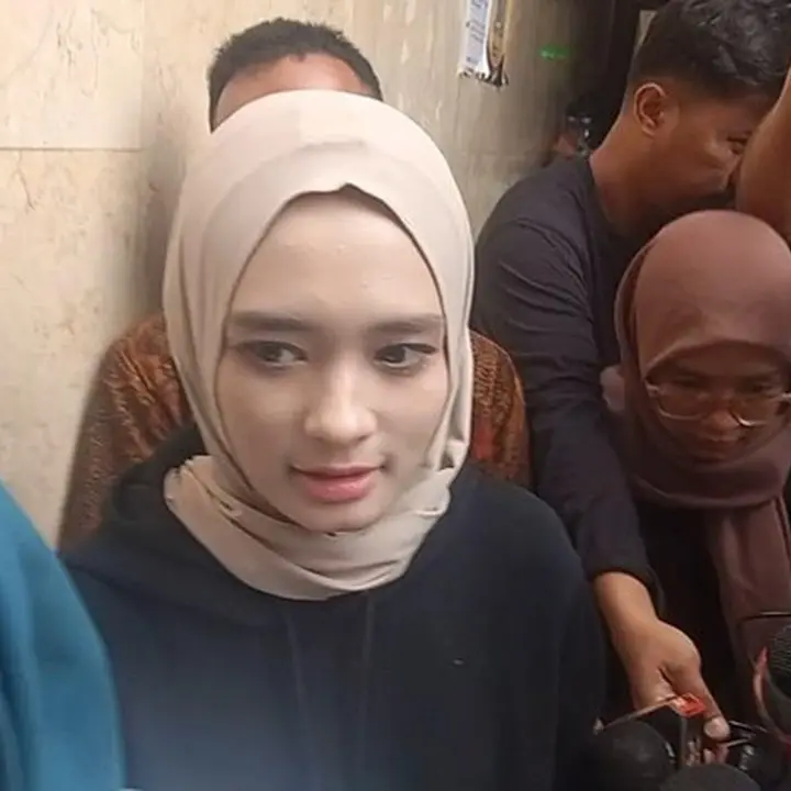 Inara Rusli Cabut Laporan Penipuan Terhadap Insanul Fahmi yang Mengaku Lajang