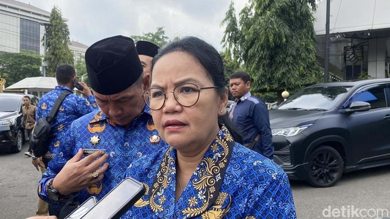 Agustina Wilujeng Buka Suara Soal ‘Titipan’ Tiga Nama Pengusaha ke Nadiem Makarim Agustina Wilujeng Buka Suara Soal ‘Titipan’ Tiga Nama Pengusaha ke Nadiem Makarim
