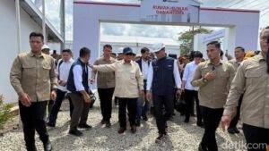 Prabowo Tinjau Hunian Darurat Korban Bencana di Aceh Tamiang, Target 15.000 Unit Tiga Bulan