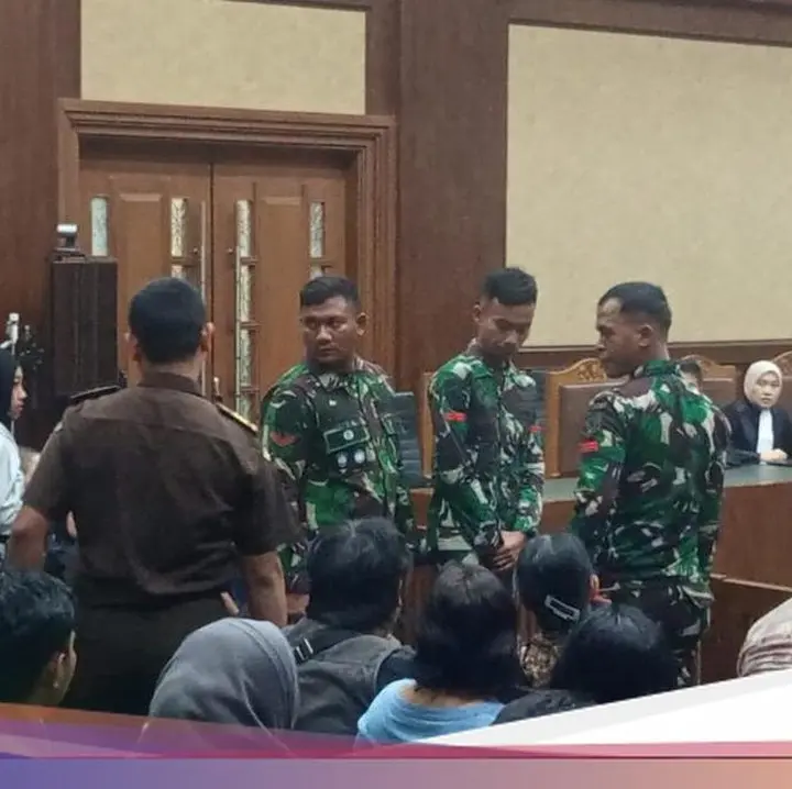 Hakim Heran Tiga Prajurit TNI Berdiri di Sidang Nadiem Makarim, Ini Penjelasan TNI