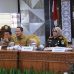 Forkopimda Pekanbaru Sepakat Tertibkan Kabel Fiber Optik yang Membahayakan Warga