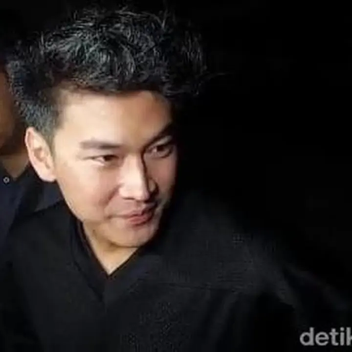 Anrez Adelio Bantah Paksa Gugurkan Kandungan, Sebut Rencana Nikahi Icel Gagal Karena Perubahan Sikap Keluarga