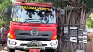 Warung di Pinggir Jalan Hambat Uji Coba Jalur Damkar di Permukiman Padat Palmerah