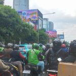 Truk Mogok Lumpuhkan Arus Lalu Lintas di Jalan Gatot Subroto Arah Semanggi