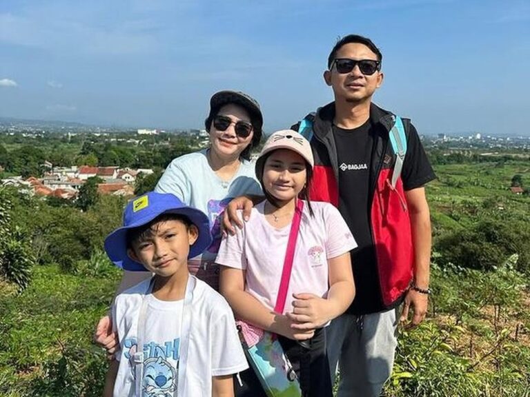 Aden Bajaj Ungkap Perbedaan Karakter Anak: Putri Hobi Tampil, Putra ‘Alergi’ Kamera