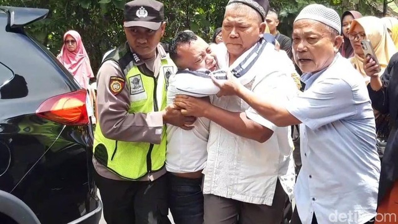 Pulang Merantau, Purwanto Tangisi Anak Tewas Dibunuh Perampok Sadis di Boyolali Pulang Merantau, Purwanto Tangisi Anak Tewas Dibunuh Perampok Sadis di Boyolali