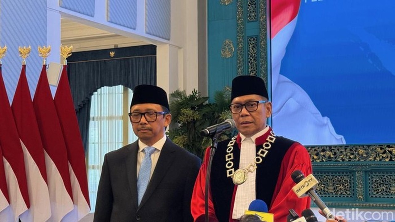 Adies Kadir Resmi Hakim MK, Komitmen Tak Tangani Gugatan Terkait Partai Golkar