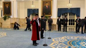 Adies Kadir Resmi Jadi Hakim Konstitusi, LHKPN Ungkap Harta Rp 14,3 Miliar