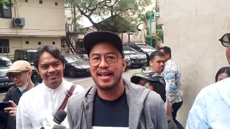 Pandji Pragiwaksono Penuhi Panggilan Polisi Terkait Laporan Dugaan Penistaan Agama