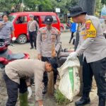 Selokan Pasar Ciruas Mampet Akibat Sampah, Kapolres Serang Ingatkan Pedagang Jaga Kebersihan