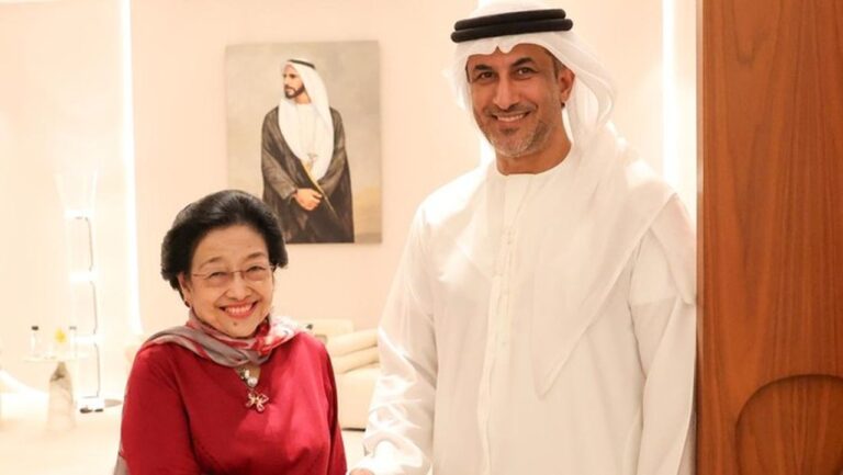 Megawati Soekarnoputri Tiba di Abu Dhabi, Bertemu Menteri UEA Bahas Panggilan Hati dan Bung Karno Megawati Soekarnoputri Tiba di Abu Dhabi, Bertemu Menteri UEA Bahas Panggilan Hati dan Bung Karno