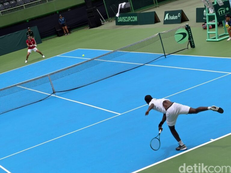 Piala Davis 2026: Indonesia Sementara Unggul 2-0 atas Togo Berkat Kemenangan Rifqi dan Justin