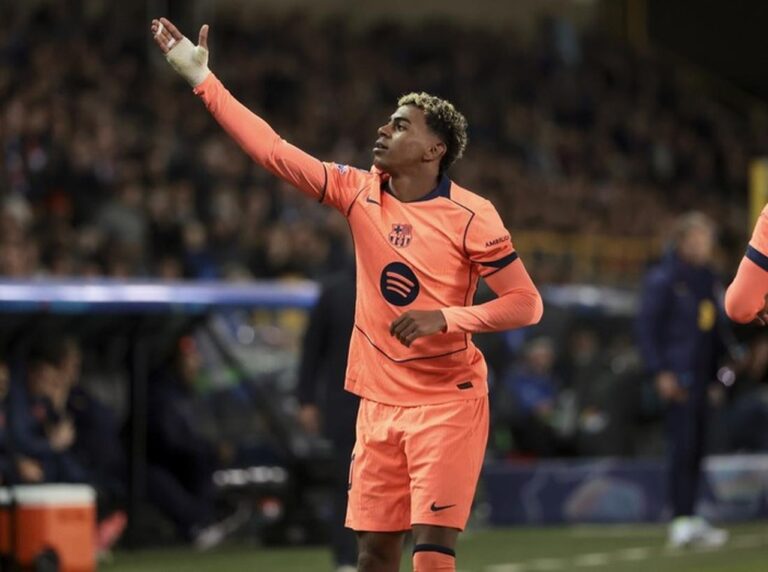 Hansi Flick Ingin Lamine Yamal Terus Tingkatkan Performa Meski Bersinar Kontra Elche