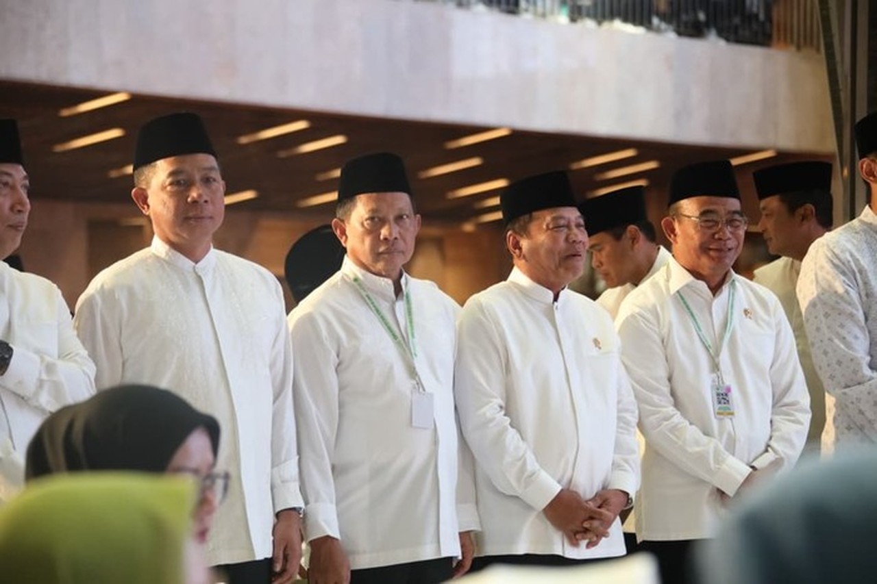 Prabowo Subianto dan Mendagri Hadiri Pengukuhan Pengurus MUI, Tekankan Persatuan Ulama dan Umat