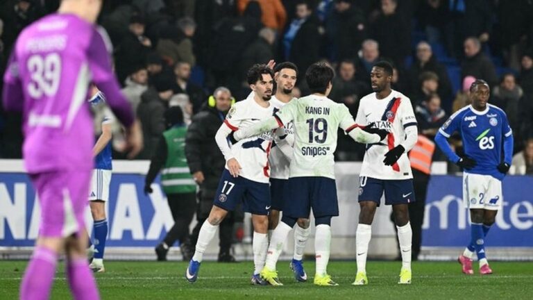 Drama Kartu Merah Hakimi, PSG Raih Kemenangan Tipis 2-1 atas Strasbourg di Ligue 1 Drama Kartu Merah Hakimi, PSG Raih Kemenangan Tipis 2-1 atas Strasbourg di Ligue 1