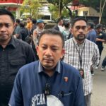 Viral Pria Gendong ‘Mayat’ di Tambora Terungkap, Ternyata Seekor Biawak Hidup