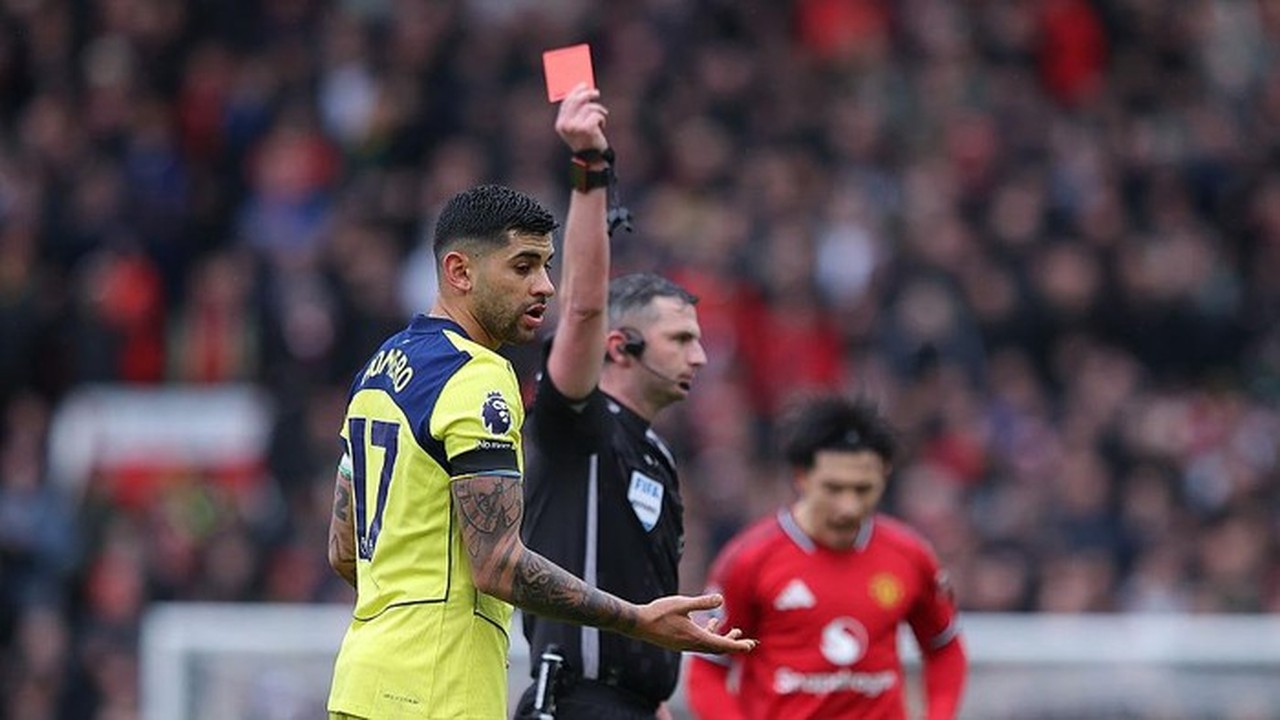 Cristian Romero Tetap Kapten Spurs Meski Kartu Merah, Thomas Frank: Dia Menyesal