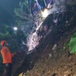 Tebing 15 Meter Longsor di Sukaraja Bogor, 4 Rumah Warga Terancam Bencana