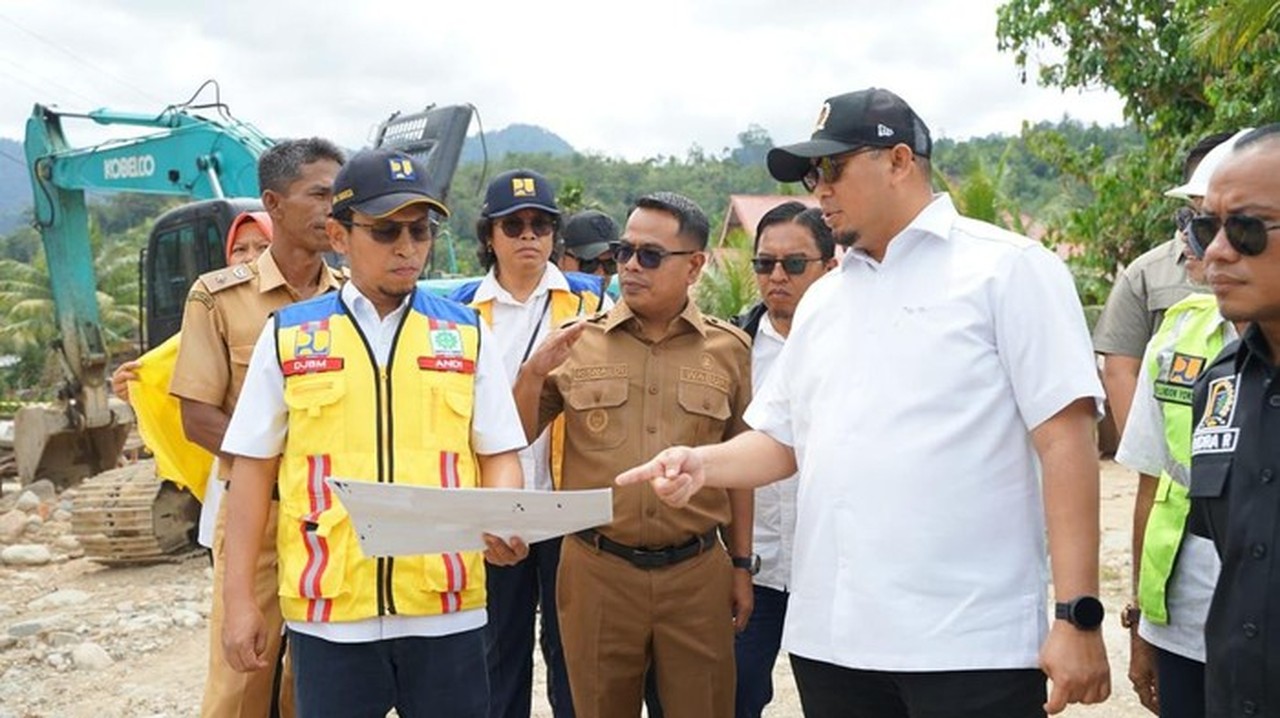Andre Rosiade Tinjau Jembatan Limau Gadang, Pastikan Pembangunan Rampung Agustus 2026